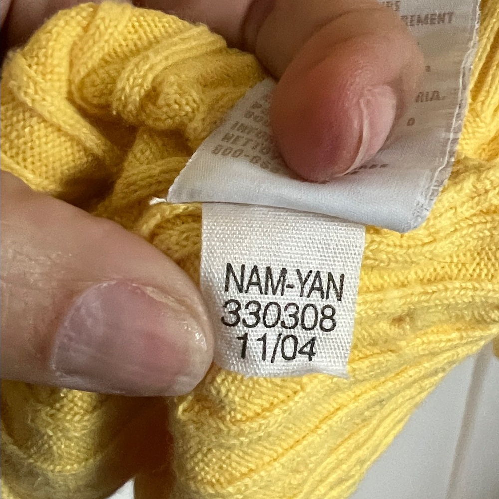 🪅Tommy Hilfiger 100% Cotton Yellow V-Neck Sweater Green Trim L Vintage 2004 - Picture 7 of 7